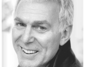 Dave Willetts performed at the Crazy Coqs, London.
